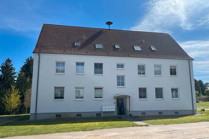 2-Raum-Whg. in Zehna bei Güstrow ( 8km) - Gülzow-Prüzen