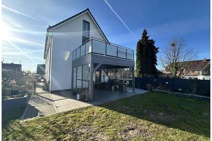 Haus zum Kaufen in Stade 797.000,00 € 214 m²