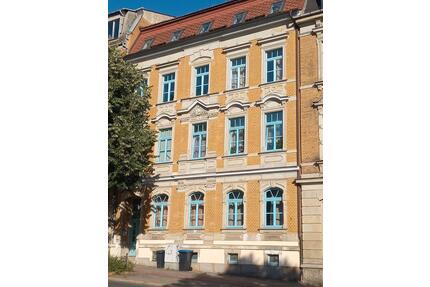 Mietshaus mit Hinterhaus in Plauen