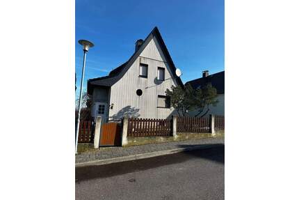 +++ Schönes Freistehendes Einfamilienhaus mit Garten +++ - Zorbau