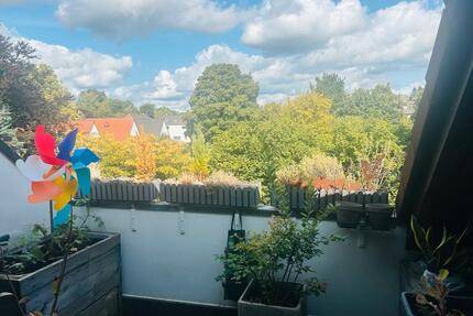 Helle 3,5 Zimmer Dachgeschosswohnung mit Loggia ins Grüne in Alte - Essen Stadtbezirk V