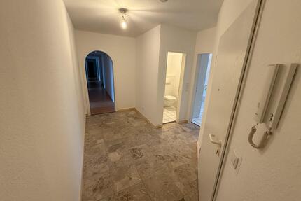 140qm Wohnung in Bad Driburg - 750,00&nbsp;EUR Kaltmiete, ca.&nbsp; 140,00&nbsp;m&sup2; in Bad Driburg (PLZ: 33014)
