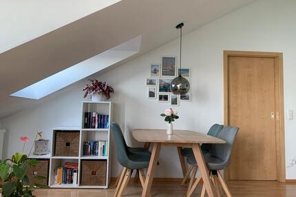 Ruhige, gepflegte Zweizimmerwohnung, 55 qm, DG - Gaimersheim