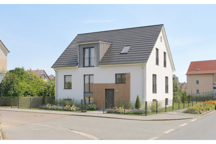 Haus zum Kaufen in Weinböhla 159.000,00 € 135 m²