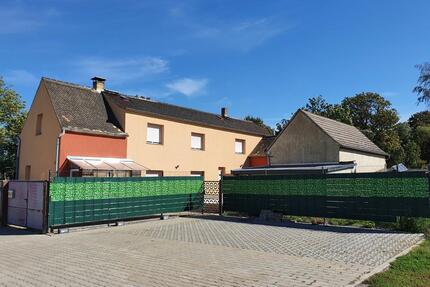 Modernisiertes Zweifamilienhaus mit Scheune auf 1.420 m² Grundstü - Pegau