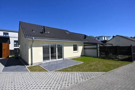 Erstbezug: Moderne, energieeffiziente Doppelhaushälfte in ruhiger Lage! - Büchen