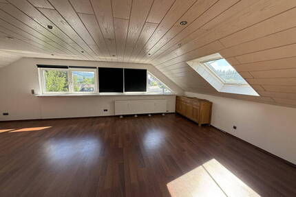 Sofort bezugsfertige 3-Zimmer-Dachgeschosswohnung mit 85 m² und schönem Ausblick - Rheinböllen