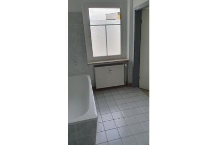 2 12 Zimmerwohnung zu vermieten in Magdeburg Fermersleben