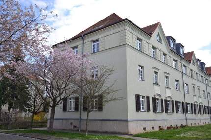 Idyllische Lage - 2-Zi-Altbauwohnung mit Loggia, Garten* - Dresden Leuben