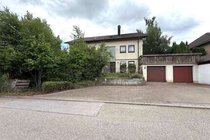 Haus zum Kaufen in Loßburg 298.000,00 € 225 m²