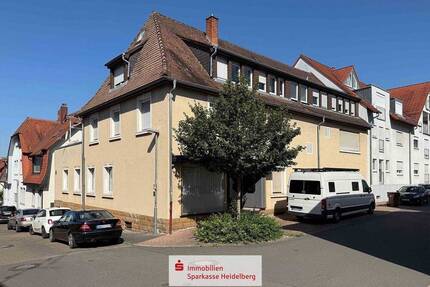 2-Zimmer-Wohnung mit Renovierungsbedarf und zentraler Anbindung in Leimen