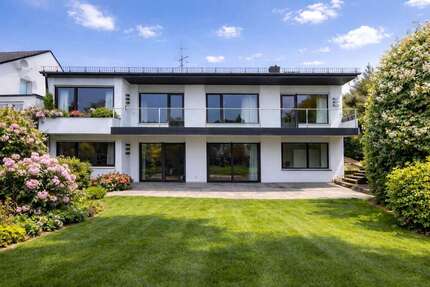 Haus zum Kaufen in Koblenz 890.000,00 € 303 m²