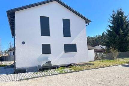 Bezug nach Absprache: Traumhaus Effizienzhaus 40 + mit Garten und hochwertiger EBK - Röthenbach an der Pegnitz