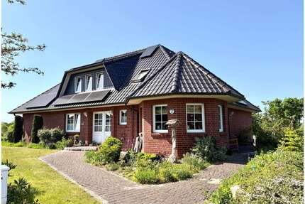 Haus zum Kaufen in Hemmoor 550.000,00 € 239.41 m²