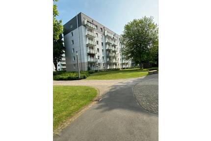 Modernisierte 2-Zimmer-Wohnung im Hochparterre in Innenstadtnähe - Elmshorn