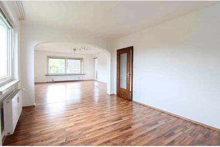 Große Wohnung mit Balkon im 1. OG in Derneburg - Holle