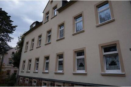 Laminat - Bad mit Wanne+Fenster - frei ab 1.5.26 - Hartmannsdorf