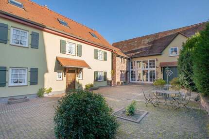 Charakter trifft Exklusivität - Außergewöhnliche Hofreite in Dietzenbach
