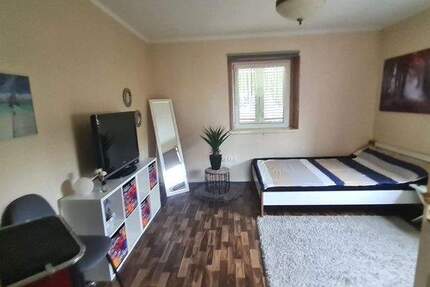 Mehrfamilienhaus mit Garage und viel Grünfläche zu verkaufen! - Ohrenbach Oberscheckenbach