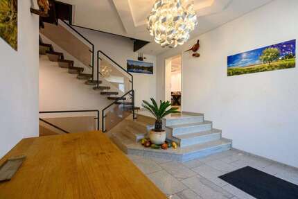 Haus zum Kaufen in Ditzingen 1.400.000,00 € 462 m²