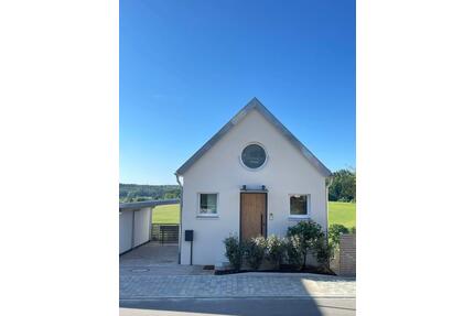 Charmantes Haus in Traumlage - 2.500,00&nbsp;EUR Kaltmiete, ca.&nbsp; 126,00&nbsp;m&sup2; in Weil Im Schönbuch (PLZ: 71093)