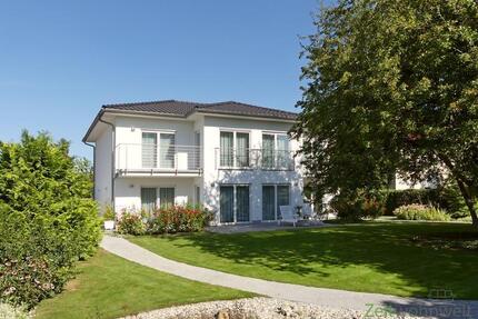 (EF0571_M) Dresden: Reick, traumhaft schönes, komplettes Obergeschoss mit 2 Balkons und Marmorböden, ruhige Wohnlage