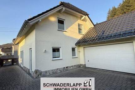 Gepflegtes Wohnhaus in zweiter Reihe - ideal für die kleine Familie - Arzbach