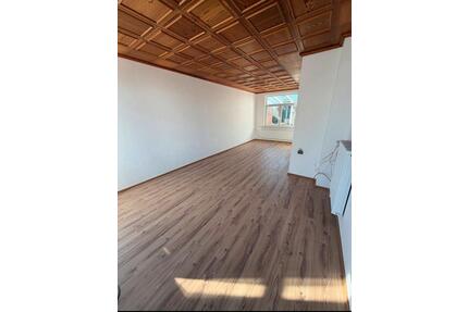 122 m?, 5 Zimmer - frisch renoviert, mit Garten & Garage- in Hoya