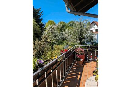 Helle, sonnige 2-Zimmer-Wohnung mit großem Balkon in Dießen - Dießen am Ammersee