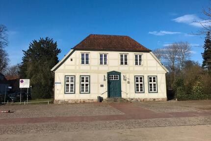 Gemütliche und Lichtdurchflutete 3 Raum Wohnung am Schlosspark - Ludwigslust