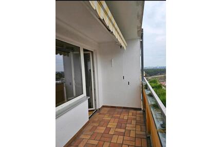 1-Zimmer-Wohnung mit Einbauküche, Balkon, Tiefgarage & Keller - Erlangen Alterlangen