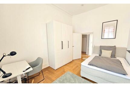 Studentenzimmer - 450,00&nbsp;EUR Kaltmiete, ca.&nbsp; 100,00&nbsp;m&sup2; in Fürth (PLZ: 90765) Bislohe