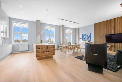 Wohnung zum Kaufen in Flensburg 1.290.000,00 € 140.39 m²