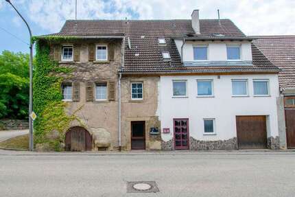 Haus zum Kaufen in Knittlingen 435.000,00 € 284.49 m²