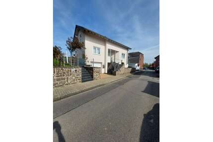 Haus zum Kaufen in Baesweiler 395.000,00 € 143 m²