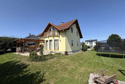 Haus zum Kaufen in Waldsassen 389.000,00 € 122 m²