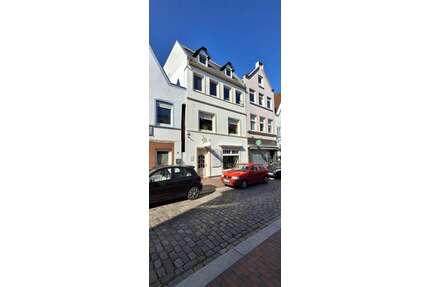 Haus zum Kaufen in Glückstadt 459.000,00 € 247 m²