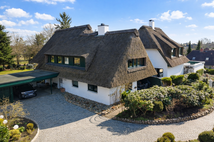 Haus zum Kaufen in Seevetal 2.195.000,00 € 495.55 m²