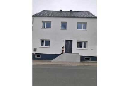 Einfamilienhaus zum Kauf, - 290.000,00&nbsp;EUR Kaufpreis, ca.&nbsp; 153,00&nbsp;m&sup2; in Illingen (PLZ: 66557)