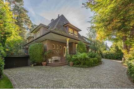 Haus zum Kaufen in Hamburg 2.450.000,00 € 358 m²