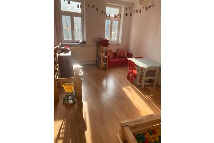 4,5 Raum Wohnung in Kahla - 600,00&nbsp;EUR Kaltmiete, ca.&nbsp; 110,00&nbsp;m&sup2; in Kahla (PLZ: 07768)