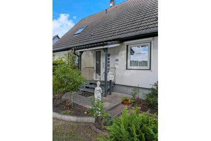 Einfamilienhaus zu verkaufen - 325.000,00&nbsp;EUR Kaufpreis, ca.&nbsp; 142,00&nbsp;m&sup2; in Neumünster (PLZ: 24537) Böcklersiedlung