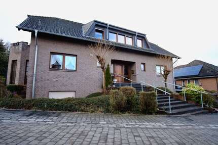 Haus zum Kaufen in Langerwehe 830.000,00 € 248 m²