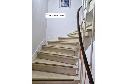 Dachgeschoss Wohnung in Werdorf - Wetzlar Altenberger Straße