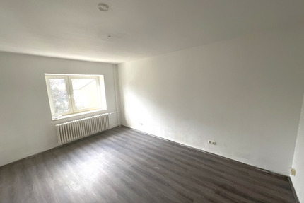 Gemütliche 2-Zimmer-Wohnung mit Balkon im EG - Duisburg Mittelmeiderich