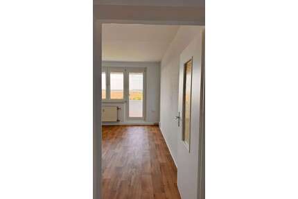 Wohnung zum Mieten in Mücheln 220,00 € 69.02 m²
