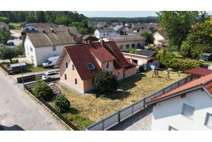 Haus zum Kaufen in Maxhütte-Haidhof 459.000,00 € 120.33 m²