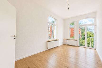 Wohnung zum Kaufen in Plauen 132.000,00 € 88 m²