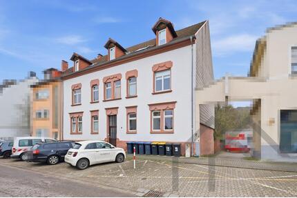 Zentrale Altbauwohnung langfristig zu vermieten! - Homburg