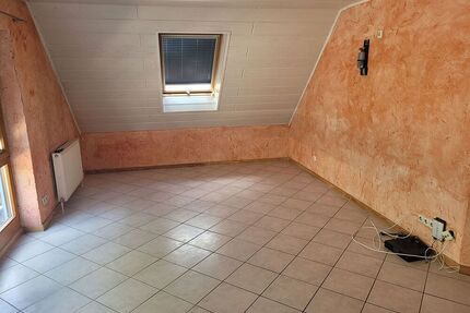 Schöne ruhige DG Maisonette Wohnung in Talheim